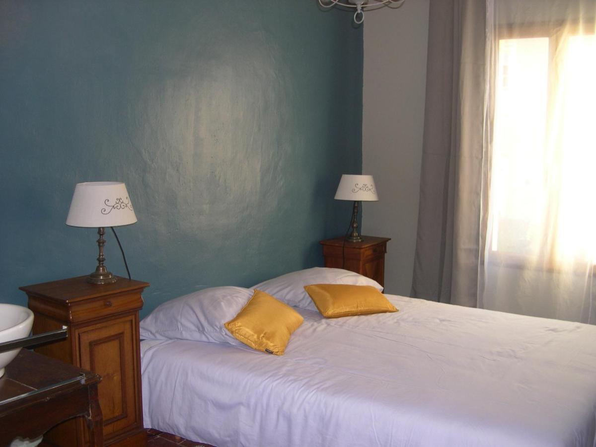 Bed and Breakfast L'Ancien Prieure Saint-Jean-de-la-Motte Exterior foto